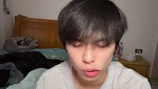 w5206t (M twink) - 20个俯卧撑