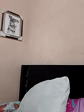 Webcam Model (Lahila_)  is live.Free join now!