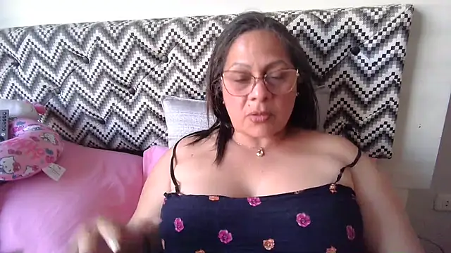 angie_milf50 (F milf) - Jugar con mi vagina