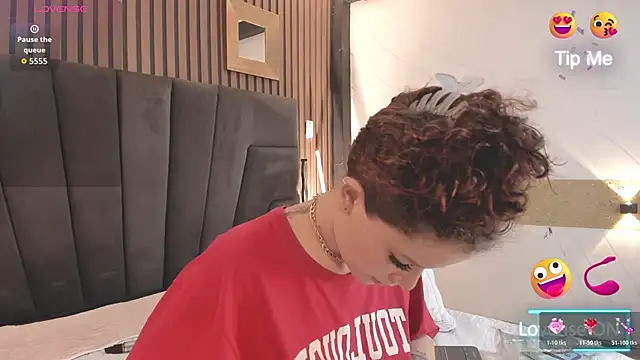 aphroditesweet - AphroditeSweet's free webcam - UK Sex Cams