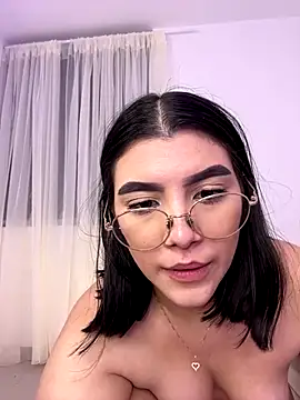 Webcam Model (Julietalcl)  is live.Free join now!