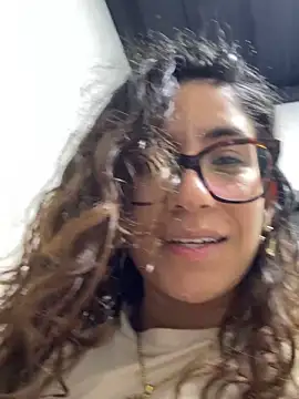 valerievan (F young) - Give me an orgasm in public🌸