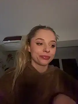 BabyAnais from StripChat is Freechat