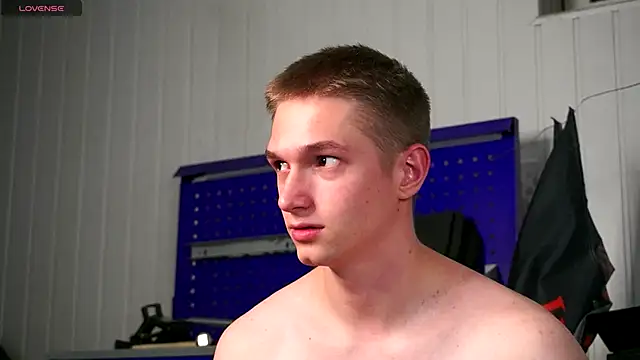 dustyn_fox (M twink) - Play cock and balls