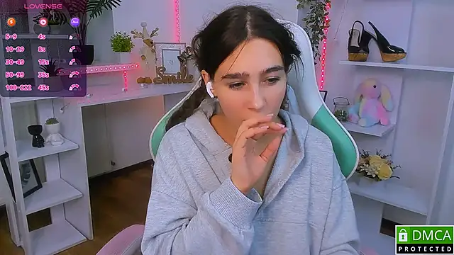 _eliizabeth_ - _Eliizabeth_'s free webcam - UK Sex Cams