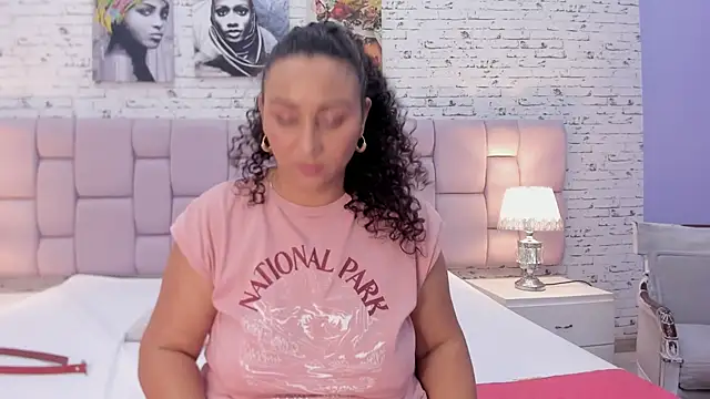 vaniarose - VaniaRose's free webcam - UK Sex Cams