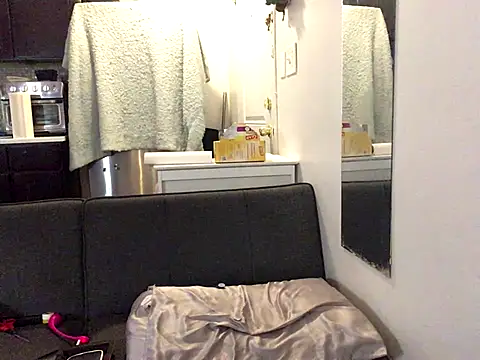 Webcam Model (littyleesh1)  is live.Free join now!