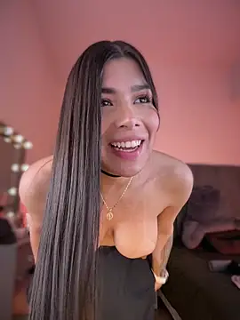 Webcam Model (JanyLunaa)  is live.Free join now!