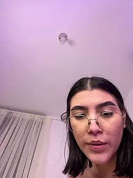 Webcam Model (Julietalcl)  is live.Free join now!