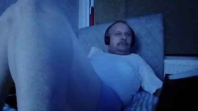 amylrmm1903 (M mature) - #brunettes #cam2cam #cheap-privates #ejaculation #flashing #hd #masturbation #mature #medium #orgasm #outdoor #recordable-privates #recordable-publics #shower #small-audience #straight #white