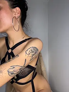 indira_k live cam screenshot female on Pron.Webcam – Live Webcams & Adult Chat