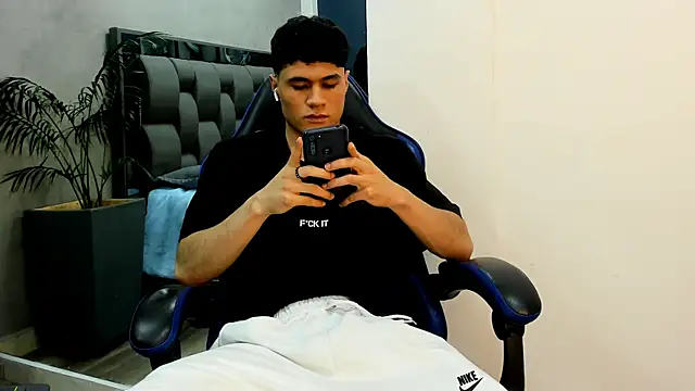 roan_birkin (M young) - cum show