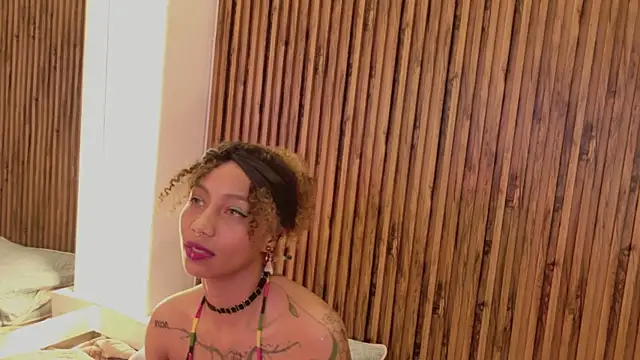  daiana_curly chat room