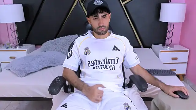 milanzaire (M young) - Buzz my hairy ass till cum