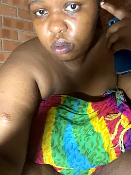 Webcam Model (SEXYBOOBS21D)  is live.Free join now!