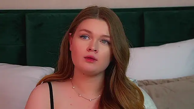 crystallyons - CrystalLyons's free webcam - UK Sex Cams