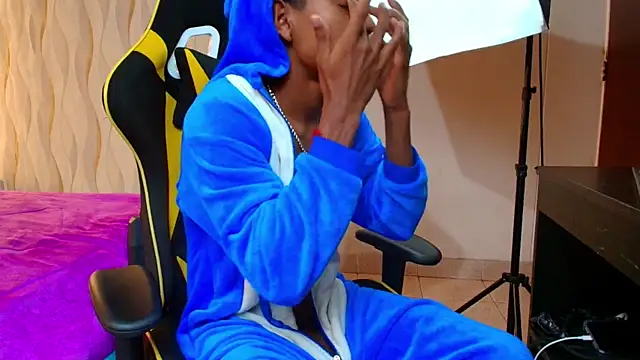 boy_savoy (M twink) - CUM IN YOUR FACE