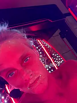 Webcam Model (vixendoll87)  is live.Free join now!