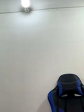 Webcam Model (Adeline_1)  is live.Free join now!