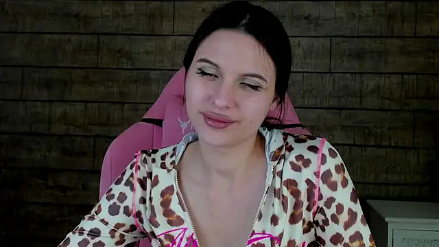 alisaversailles - AlisaVersailles's free webcam - UK Sex Cams