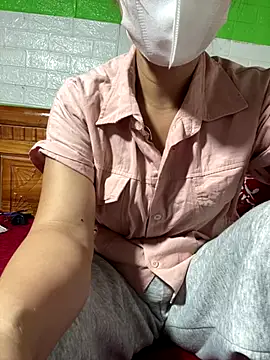 Webcam Model (Sue_zee)  is live.Free join now!