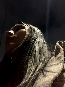 Cami_Leon2 live cam screenshot female on Squirt Show – Wet & Wild Live Cams