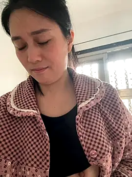 buusoom (F milf) - 大奶夹阳具