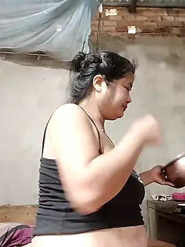 Webcam Model (BigBoobs186)  is live.Free join now!