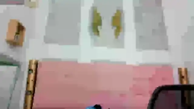 Live webcam thumbnail of Cloeandtyfanny from co. Watch my show!