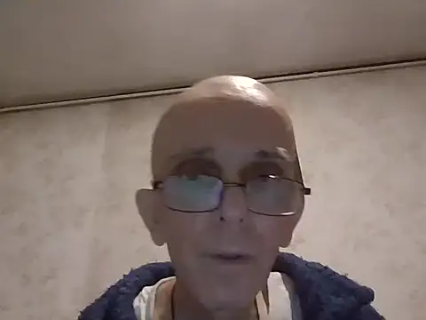 Live webcam thumbnail of mariusica1@xh from . Watch my show!