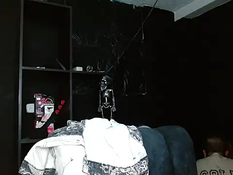 Live webcam thumbnail of Pandora_9666 from co. Watch my show!