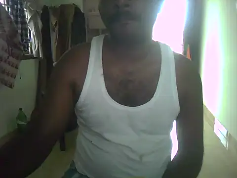 Live webcam thumbnail of Vickyins480000 from . Watch my show!