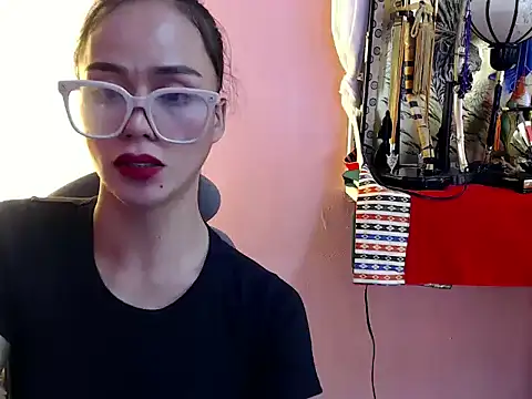 Live webcam thumbnail of lustfulkatie from . Watch my show!