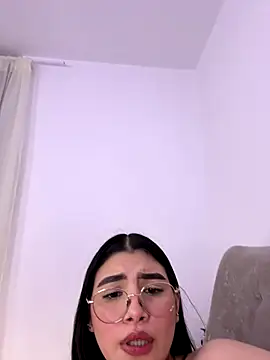 julietalcl (F young) - FINGERS IN MY ASS😏