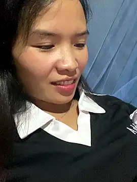 Webcam Model (Yunzang)  is live.Free join now!