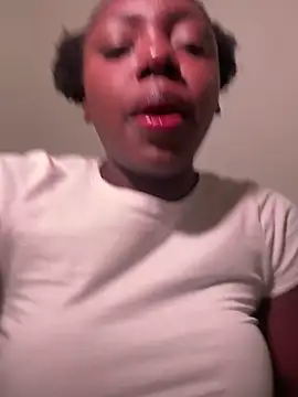 Webcam Model (alissradiante1)  is live.Free join now!