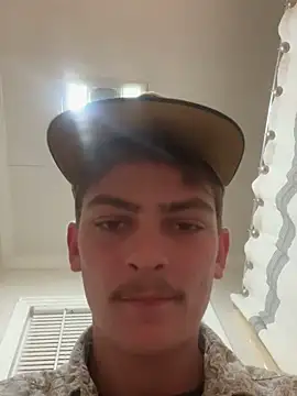 embarrassedbolt966 live cam screenshot male on Ohstagram — Live Cams & Adult Streams