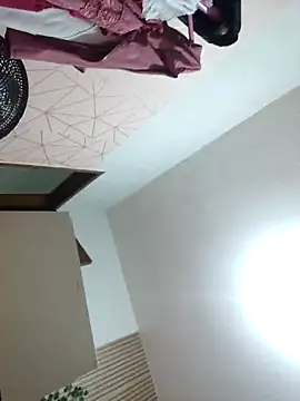 irresistible24 (Ask my age) - Ir pelada na rua/naked in street