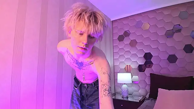 kevinmilky (M twink) - HELLO KEVIN