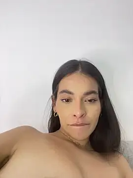 esmeraldalcl (F young) - 3 fingers on my ass