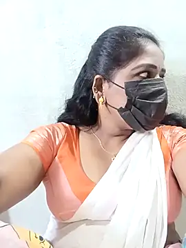 Webcam Model (MaaliiiPonuTamil)  is live.Free join now!