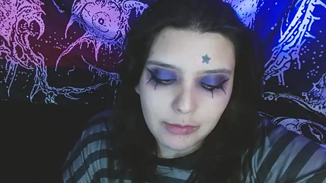 mikaskullcs - Mikaskullcs's free webcam - UK Sex Cams