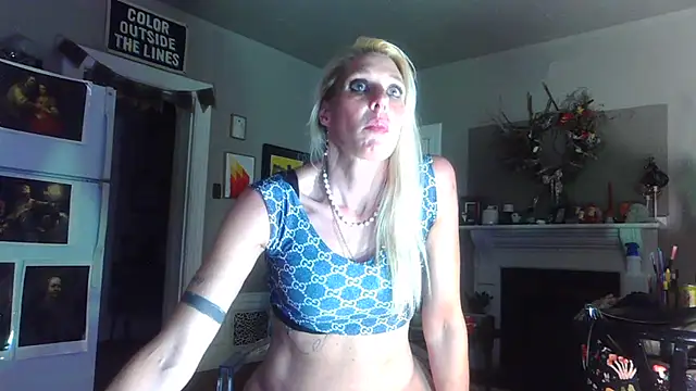 Glamazing's Stripchat show and profile