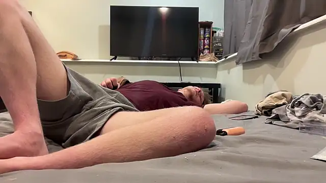 novvikk88 (M twink) - Let’s get me to shoot cum