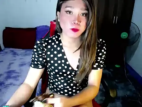 sofiathe1st - Sofiathe1st's free webcam - UK Sex Cams