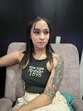 Webcam Model (Isabella-Teen)  is live.Free join now!