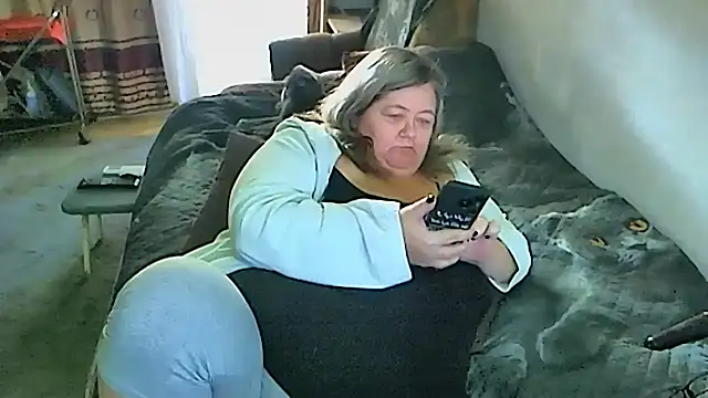 sex2 (F mature) - naked,squirt