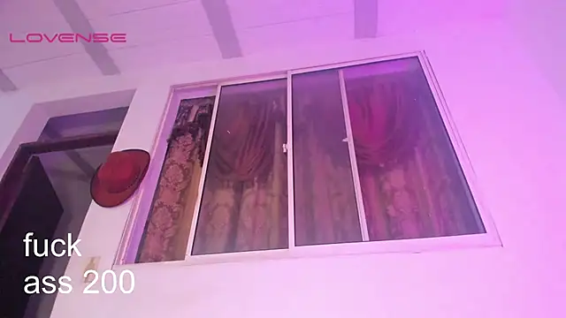 melissa_hot22 - Melissa_hot22's free webcam - UK Sex Cams