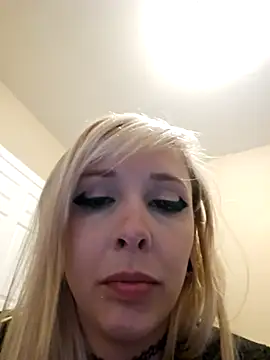 amethystfoxx - AmethystFoxx's free webcam - UK Sex Cams