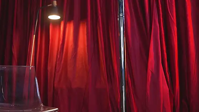 evelyn_evyyy - Evelyn_Evyyy's free webcam - UK Sex Cams